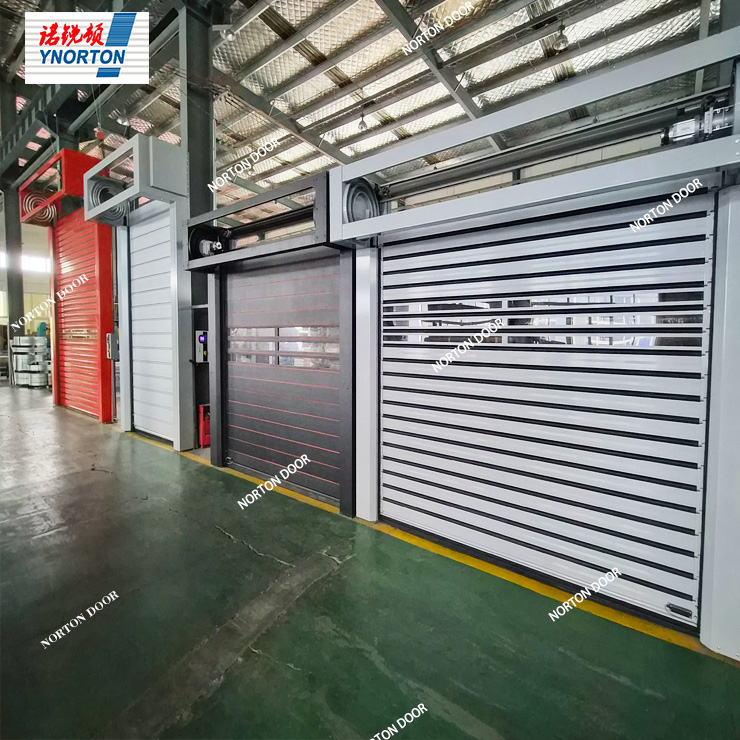 रॅपिड रोल दरवाजा सोयीसाठी आपोआप उघडतो आणि बंद होतो.